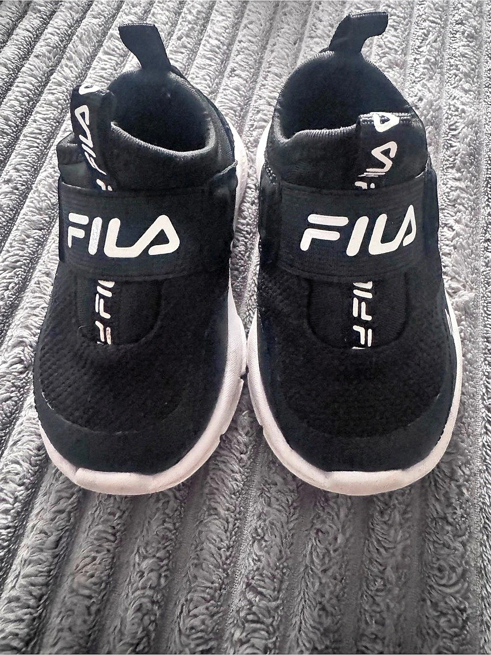 Fila Black & White Sneakers